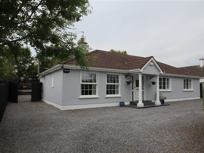 Curragh Road, Clara, Offaly