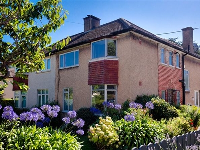 28 Glenomena Grove, Booterstown, Blackrock, Co. Dublin