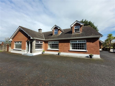 6 bed on 5.2 acres, Collon Road, Tullyallen, Louth