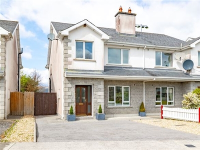 14 Riverdale, Cahir, Co.Tipperary