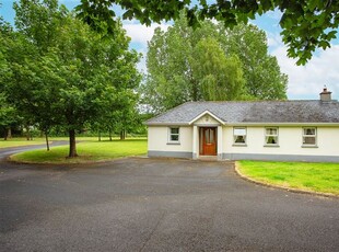 9 Loughstown Holiday Village, Collinstown, Westmeath