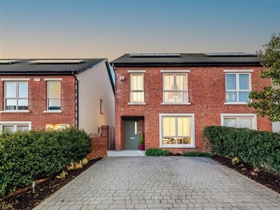 15 Oak Park View, Oak Park, Naas, Co. Kildare