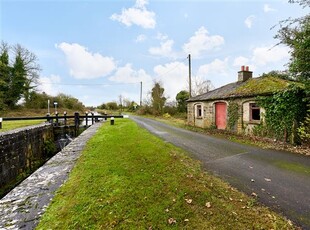 38th Lock House, Castlegaddery, Ballynacarrigy, Westmeath