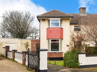 10 Glenomena Grove, Booterstown, Co. Dublin