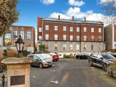 10 Arranmore, 13-17 Pembroke Road, Ballsbridge, Dublin 4