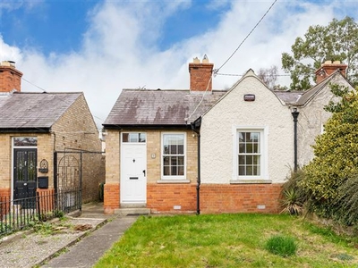 9 Beech Grove, Booterstown, County Dublin