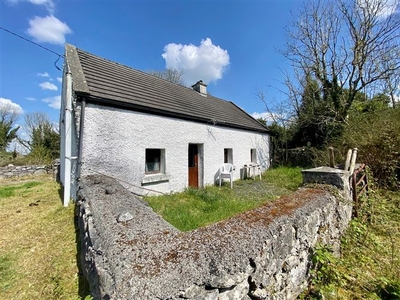 Cottage with 2.08 Acres, Rosscahill, Galway